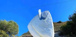 Από την πατάτα στο χαλλούμι: Το νέο viral μνημείο της Κύπρου στο Πισσούρι