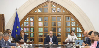 Αποφάσεις-σταθμός από το Υπουργικό: Στέγη, Συνταγματική αλλαγή με εισηγήσεις FBI και ψήφος στους εκ μητρογονίας εκτοπισθέντες